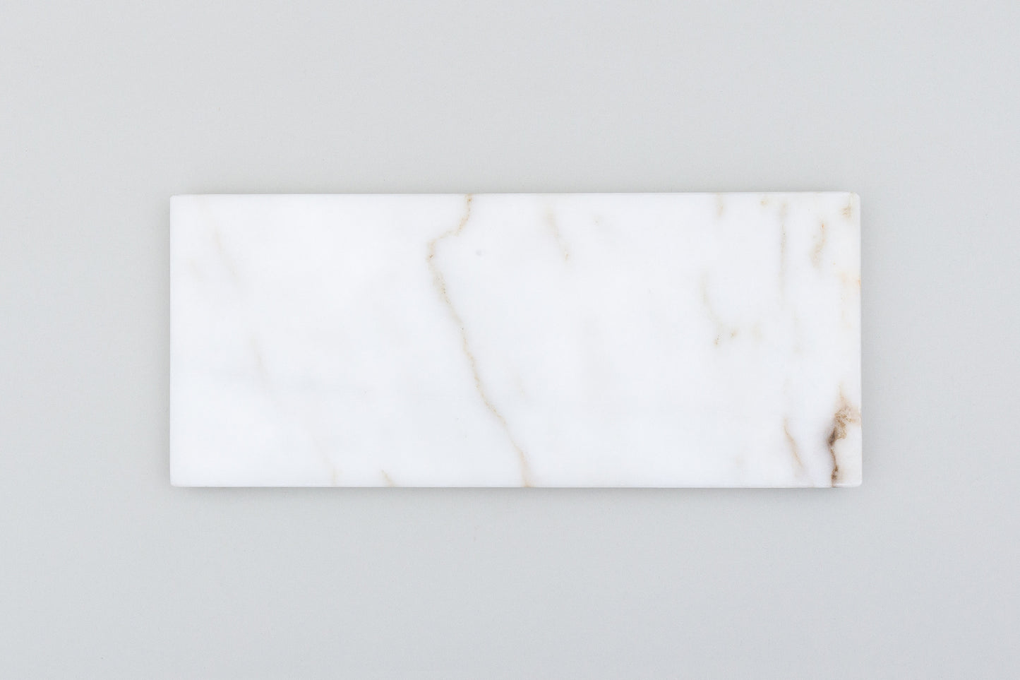 Amsterdam - rechteckige Dekoplatte aus Estremoz Marmor