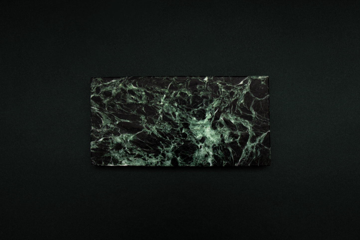 Belluno - rechteckige Servierplatte aus Verde Issorie